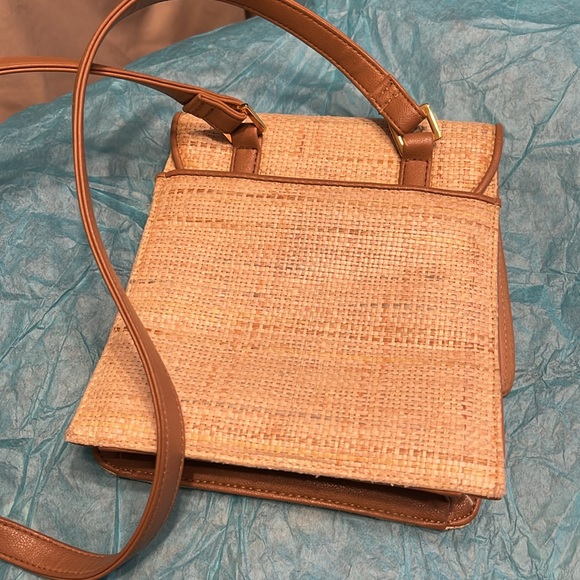 Vintage Etienne Aigner purse - Picture 2 of 12